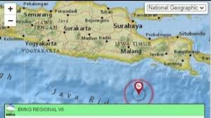 Pusat gempa dini hari tadi berdekatan dengan gempa merusak yang terjadi tahun 1896. Gempa Terkini Rabu 02 05 21 Di Dua Wilayah Jatim Sebelumnya Info Bmkg Potensi Tsunami 29 Meter Tribun Manado
