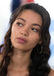 Diffusions et rediffusions pour demain nous appartient épisode 901. Lola Brunet Demain Nous Appartient Tvmaze