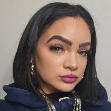 Alex Delvalle's Instagram, Twitter & Facebook