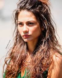 Demet özdemir ile ilgili detaylı bilgi alabilir, kim olduğunu, nereli olduğunu, yaşını ve boyunu öğrenebilir. 900 Demet Ozdemir Ideas In 2021 Sanem Turkish Actors Turkish Beauty