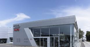 Audi Redefines Dealership Architecture Arquitectura Fachada De Casa Edificios