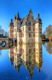 It is in the middle part of the state and is considered to be the administrative, commercial and cultural centre of the ruhr area with some 5.21 million (2017). Water Castle Haus Bodelschwingh In Dortmund Germany Germany Vacation Germany Castles Germany Travel Destinations