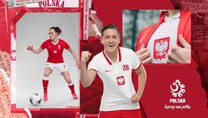 Z biegiem lat nie budzą już takich emocji, ale dla dzieciaków dopiero zakochujących się w futbolu są. Reprezentacja Polski Opalenica Artykuly Pila Nasze Miasto