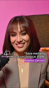 Oh dari dulu rupanya @ramonazamzam tak reti duduk diam ya…😂, ✨ Episod  keempat Dewi Dialog mempertemukan Aleeza Kasim dan Ramona Zamzam, dua  figura daripada generasi berbeza dalam legasi Dewi Remaja. ...