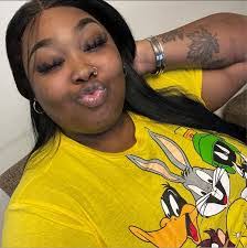 Tricia Bernhardt's Instagram, Twitter & Facebook