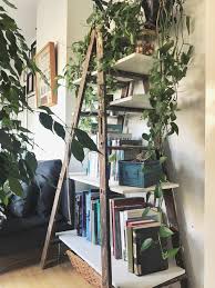 Diyregal Aus Einer Alten Leiter In 2020 Alte Leiter Regal Selber Bauen Und Diy Regal