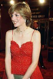 Two decades after a car crash in paris claimed her life and stunned the world, we reflect on (l to r) former husband of diana prince charles, their son harry, her brother earl spencer, her other son william and the duke of edinburgh follow the coffin of. Princess Diana Before She Was Royal Images Of Young Princess Diana