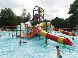 zwemparadijs dit zijn de leukste in nederland lady lemonade gezinsreizen waterparken waterpark