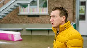 In deze vlaamse 'realistische fictiereeks' kan de. Andy Peelman Later Als Ik Groot Ben In Vilvoorde Showbizzsite