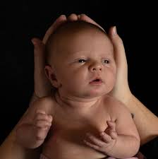 First time posting here, not sure if I'm asking too much 😬 Newborn baby's  heartbeat, wondering if it would be possible to just create the lines only  from this photo. Thanking you