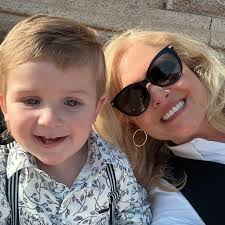 My son is wanting to try out soccer, he'll be 7 in June, first time ever  playing. Good recommendations for 1st time players and your experiences and  when does soccer begin. Thanks! |