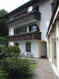 Neben der auswahl wohnung mieten. 2 Zimmer Wohnung Zu Vermieten Hindenburgstr 35 82467 Garmisch Partenkirchen Garmisch Partenkirchen Mapio Net