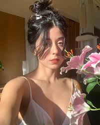 Daniela Andrade (@danielaandrade) • Instagram photos and videos