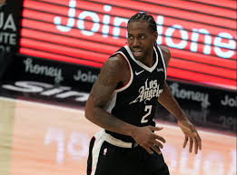 Kawhi leonard buys $17.1m mansion in pacific palisades. Clippers Kawhi Leonard Huge Hand Shown Holding Two Water Bottles