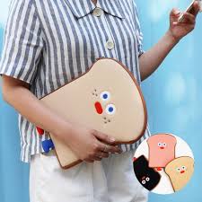 아이패드 파우치 좀 골라주라 ㅠㅠ ( 식빵 vs 토끼 vs 다람쥐 ). Romane Co Kr