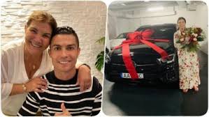 A espanhola reage de forma irónica. Cristiano Ronaldo S Mum Dolores Aveiro Receives Mercedes As Mother S Day Gift Praises Cr7 S Girlfriend Georgina Rodriguez See Pic Latestly