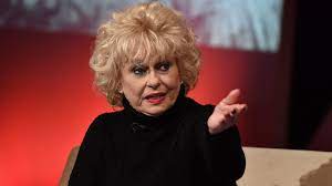 Cili elmondta, nem bírja már. Esztergalyos Cecilia Az Szfe Ugyrol En Osszetennem A Ket Kezem Hogy Nem Diktaturaban Elunk 24 Hu