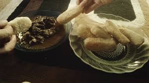 Jul 03, 2021 · haluskan bawang merah, bawang putih dan biji pala. Mystrium Uli Goreng Dan Semur Daging Kerbau Makanan Khas