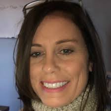 Lori Tyndall's Instagram, Twitter & Facebook