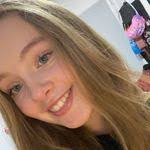 Amber Crosbie's Instagram, Twitter & Facebook