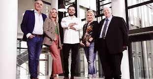 Nun sind die calmunds eine komplette familie! Ruckkehr Von Grill Den Henssler Das Ist Alles Neu