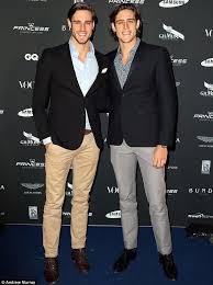 Résultat de recherche d'images pour "light beige chinos"