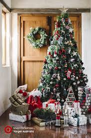 Heritage Christmas Made Better In 2020 Gold Christmas Decorations Silver Christmas Decorations Country Christmas Decorations