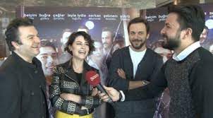 Cebimdeki yabancı filminin konusu, yorumları, oyuncuları, cebimdeki yabancı filmi incelemesi, değerlendirilmesi. Cebimdeki Yabanci Filminin Oyunculari Sozcu Mikrofonuna Konustu Magazin Haberleri