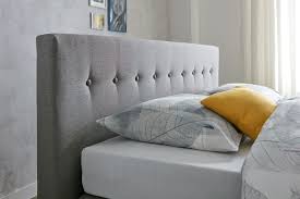 Du Traumst Schon Immer Davon Dein Eigenes Bett Personlich Zu Entwerfen Dann Besuche Unseren Store Im Herzen Von Boxspringbett Schlafzimmer Einrichten Bettfuss