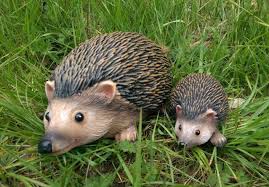 2pc Realistic Resin Hedgehog Family Garden Ornaments Animal Small Large Statues 5017403108641 Ebay Garden Animals Animal Ornament Unique Garden Decor