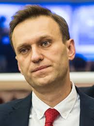 Autor dwóch kanałów na youtube, na których zamieszcza filmy o szczegółach korupcji w administracji putina: Aleksiej Nawalny Wikipedia Wolna Encyklopedia