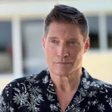 Michael James Lazar (@_MJLazar)