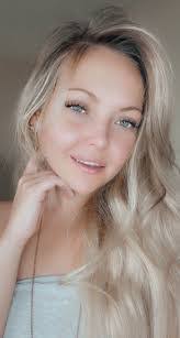 Cindy Mishler's Instagram, Twitter & Facebook