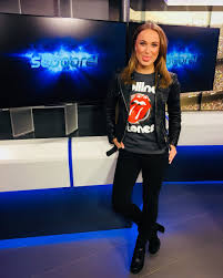 Sie arbeitete bereits für sport1, magentasport und aktuell für sky. Nele Schenker On Twitter Scooore 19 15uhr Sport1 U A Mit Afcajax Vs Psv Seeu