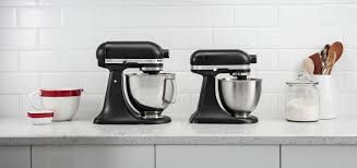The artisan mini stand mixer makes up to 5 dozen cookies in a single batch, with the same power as the classic kitchenaid stand mixer while being 20% smaller, 25% lighter, and fitting all attachments*. Best Buy Kitchenaid Ksm3311xbm Artisan Mini Tilt Head Stand Mixer Black Matte Ksm3311xbm