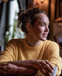 Anna van der breggen is a dutch professional road bicycle racer, who currently rides for uci women's worldteam sd worx. Anna Van Der Breggen On The Double Pocketmags Com