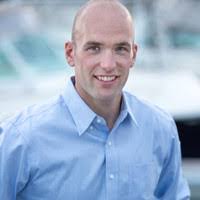 Tom Fleck's Instagram, Twitter & Facebook