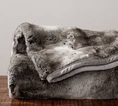 ✅ free shipping on many items! Huis Tahari Throw Blanket Faux Fur Shaggy Ivory Soft Nwt Luxclusif Com