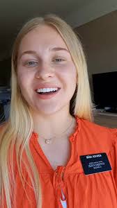 Tomorrow at 18 we have English Club! We hope to see you there!