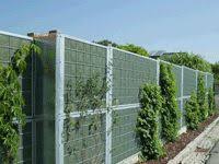 Larmschutzwande Larm Wind Und Sichtschutzwand Zaune Tore Larmschutzwand Garten Larmschutz Garten Naturzaun
