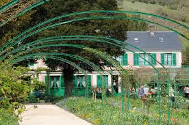 Umgebungspläne von giverny frankreich, lage von einkaufszentren, bahnhof, krankenhäusern und mehr. Eure Das Monet Haus In Giverny In Normandie Redaktionelles Foto Bild Von Impressionismus Garten 43566676