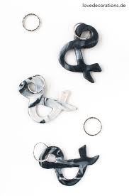 Kinder erfreuen sich besonders an plüschtier schlüsselanhängern. Diy Marmorierte Ampersand Schlusselanhanger Aus Fimo Mit La Petite Epicerie Give Away Love Decorations