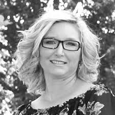 Amy Wilson (@AmySewblonde)