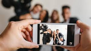 Foto orang difoto dari belakang / gaya berfoto pria terbaik dan kekinian di instagram : Tips Foto Merasa Jelek Kalau Difoto Siasati Dengan Hal Ini