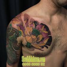 Hình xăm phổ biến và ưu chuộng hiện nay là mẫu hình xăm cá chép mini, nhỏ đẹp nhìn rất hấp dẫn và quyến rũ cho nữ và nét cá tính mạnh mẽ dành cho nam. 101 Hinh XÄƒm Báº¯p Tay Ä'áº¹p Nháº¥t Hinh XÄƒm Tá»« Ngá»±c Qua Vai Ä'áº¹p Nháº¥t Sieu Thá»‹ Hinh XÄƒm Tattoo Ideen