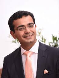 Workplace Collaboration Examples: Real-Life, Tech & AI Based