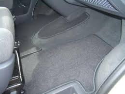 In diesem video gehts um die lärmreduzierung im van.es wurde vorne im fahrerbereich alubutyl verklebt,und im anschluss der alte gummiboden gegen einen velour. Fussmatten Teppich 4 Teilig Velour Anthrazit Vw T5 Multivan Atlantis Ebay