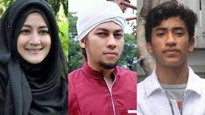 Kabar nikahi siri umi pipik, jawaban sunu matta 'jleb' banget tak eksis lagi sebagai anak band, bukan berarti sunu matta luput. Misteri Pernikahan Siri Umi Pipik Sunu Matta Kini Dibongkar Putra Ustadz Jefri Al Buchori Banjarmasin Post