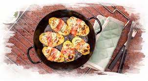 Uberbackene Kartoffelhalften Mit Brunch Und Bacon Rezept Schnelles Essen Kochen Rezepte Essen Kochen