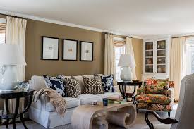 Our factory is very backlogged and we are unable to accept new upholstered furniture orders at this time. Wellesley Colonial Modern Wohnbereich Boston Von Hudson Interior Design Houzz